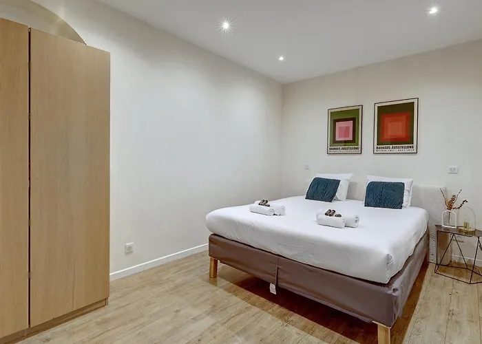 Ambiance Contemporaine Et Detente - 10 * Paris
